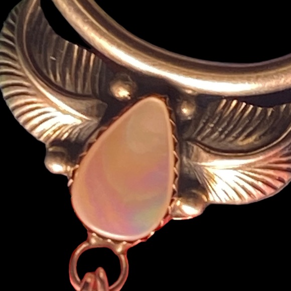 🌴Navajo Vintage Sterling Silver MOP Feather Necklace - Picture 4 of 6